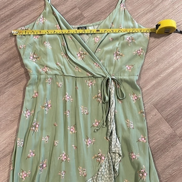 Lily Rose Women's Midi Dress XXL Green Ditsy Floral Faux Wrap Ruffle Hem - Picture 6 of 9